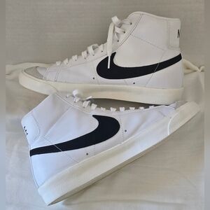 Nike Blazer Mid ’77 White/Black | Women’s 11 | CZ1055-100 | EUC